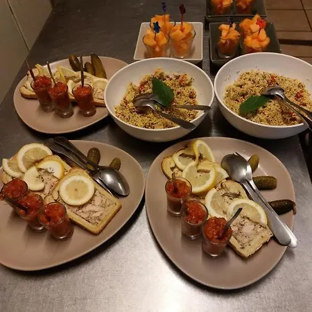 Szálloda & Restaurant Le Chalvet *